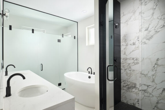 Atlas_End_Primary Bath