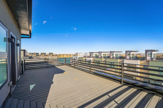 Montmere g plan roof deck
