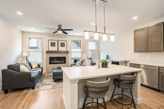 15 explorers ave living